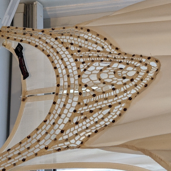 White Summer Dress with Crochet top and sequins - Picture 3 of 5